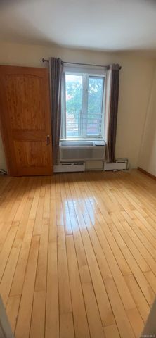 32-26 Union Street 2E, Flushing, NY 11354