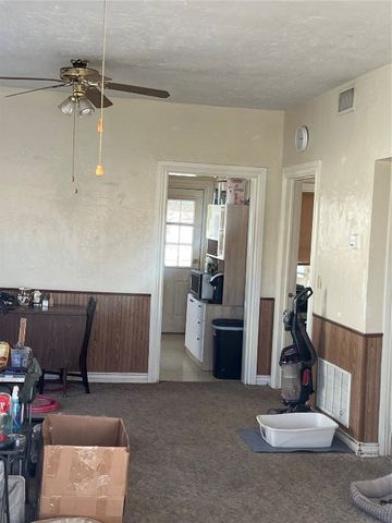 506 N Broadway Street, Marlow, OK 73055