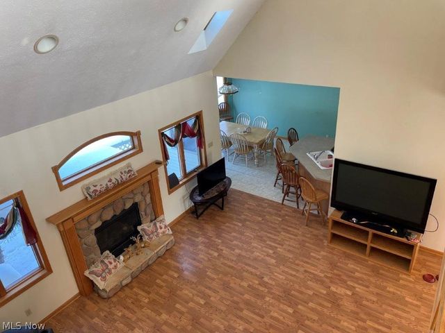 20 Marko Lane, Brooklyn Heights, OH 44131