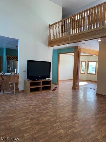 20 Marko Lane, Brooklyn Heights, OH 44131