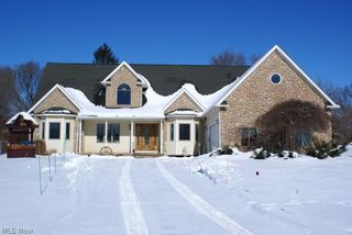 20 Marko Lane, Brooklyn Heights, OH 44131