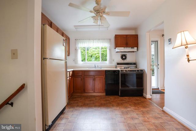 1073 SOUTHRIDGE RD, Baltimore, MD 21228