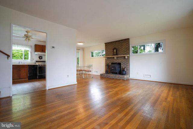1073 SOUTHRIDGE RD, Baltimore, MD 21228