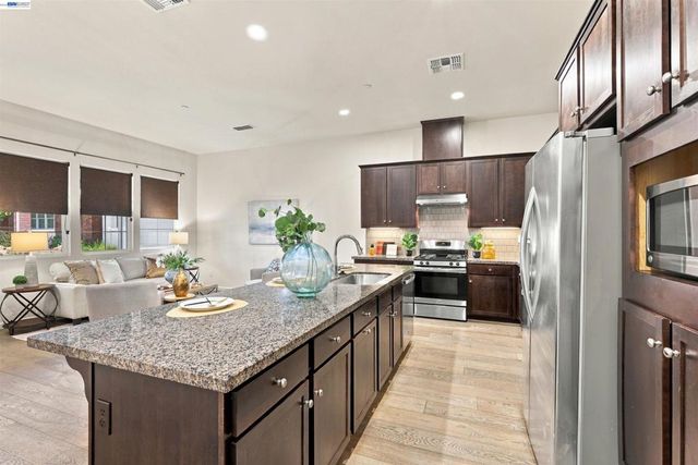 1744 Catalina Ct, Livermore, CA 94550
