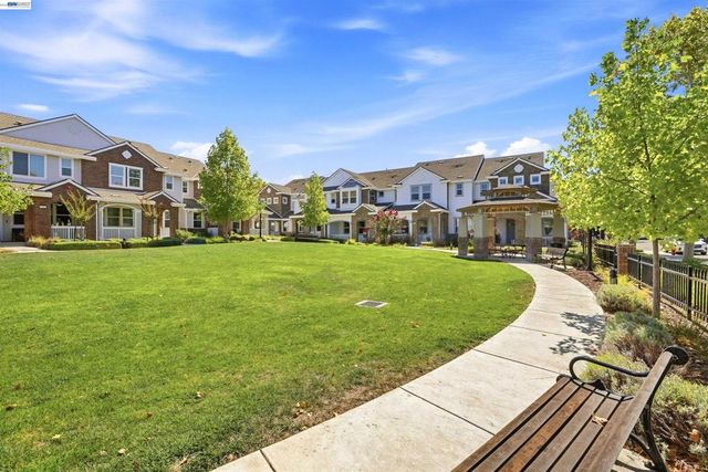 1744 Catalina Ct, Livermore, CA 94550