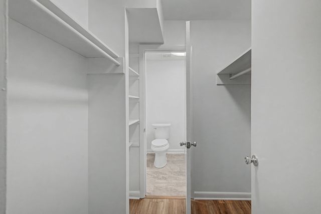 420 Walton Ln Apt J39, Madison, TN 37115