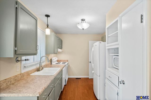 1857 Rusty Lane, Lincoln, NE 68506