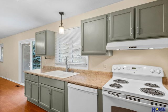 1857 Rusty Lane, Lincoln, NE 68506