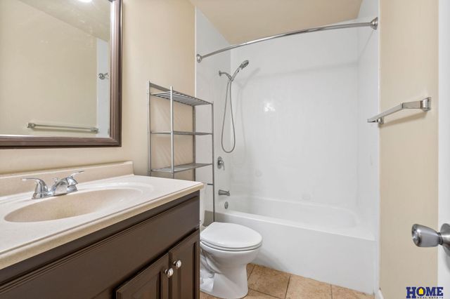 1857 Rusty Lane, Lincoln, NE 68506