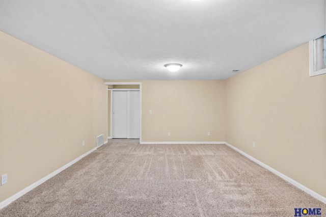 1857 Rusty Lane, Lincoln, NE 68506