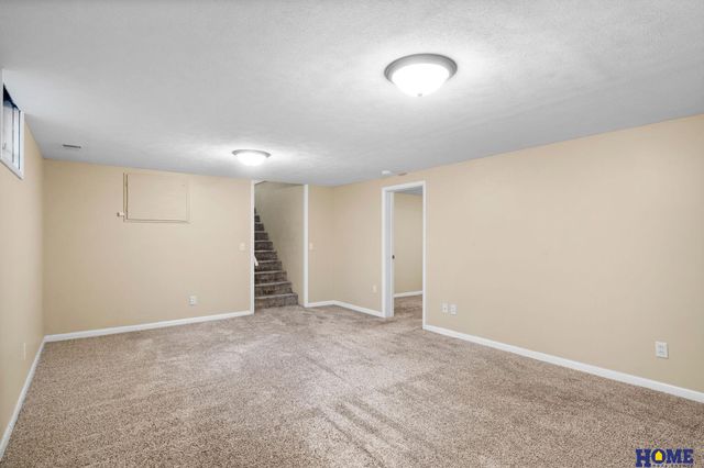 1857 Rusty Lane, Lincoln, NE 68506
