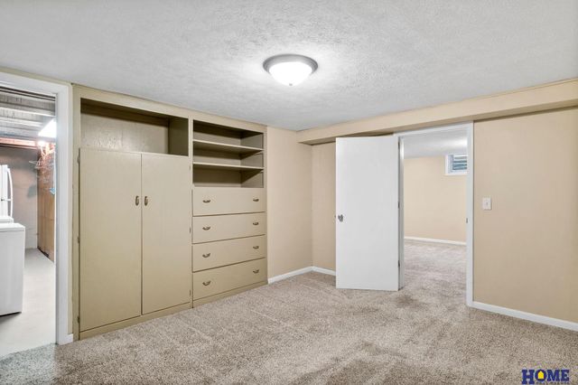 1857 Rusty Lane, Lincoln, NE 68506