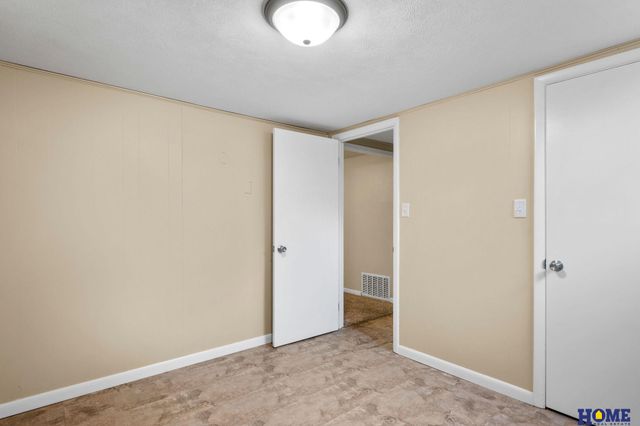 1857 Rusty Lane, Lincoln, NE 68506