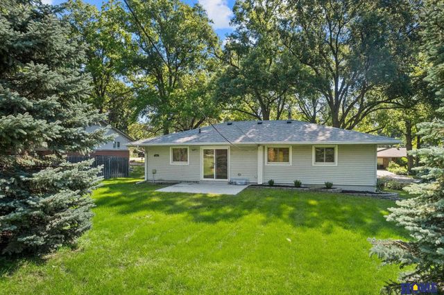1857 Rusty Lane, Lincoln, NE 68506