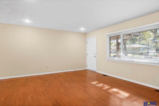 1857 Rusty Lane, Lincoln, NE 68506