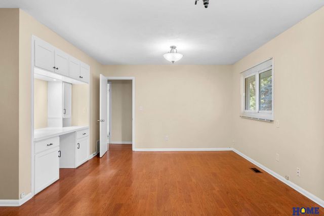1857 Rusty Lane, Lincoln, NE 68506