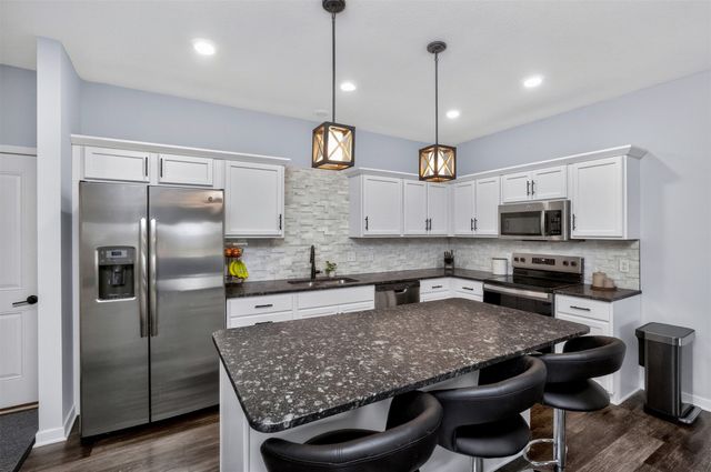 561 10th Street, Waukee, IA 50263