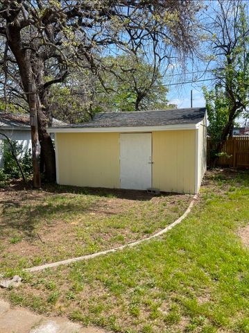 2218 Owens Street, Haltom City, TX 76117