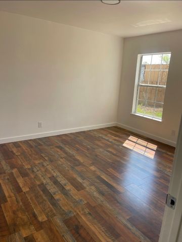 2218 Owens Street, Haltom City, TX 76117