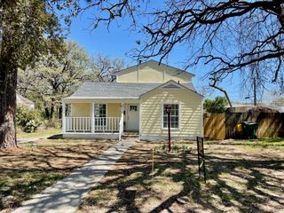 2218 Owens Street, Haltom City, TX 76117