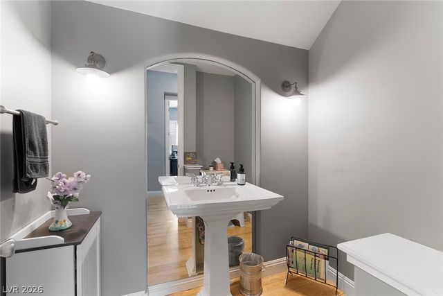 1204 Moselle Court, Las Vegas, NV 89144