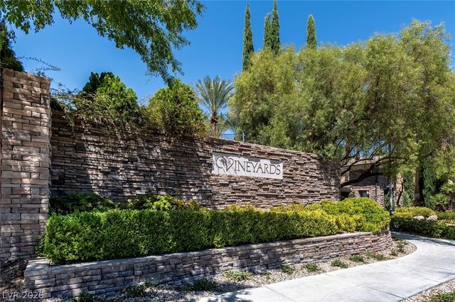 1204 Moselle Court, Las Vegas, NV 89144