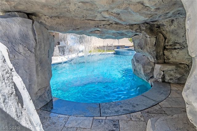 1204 Moselle Court, Las Vegas, NV 89144