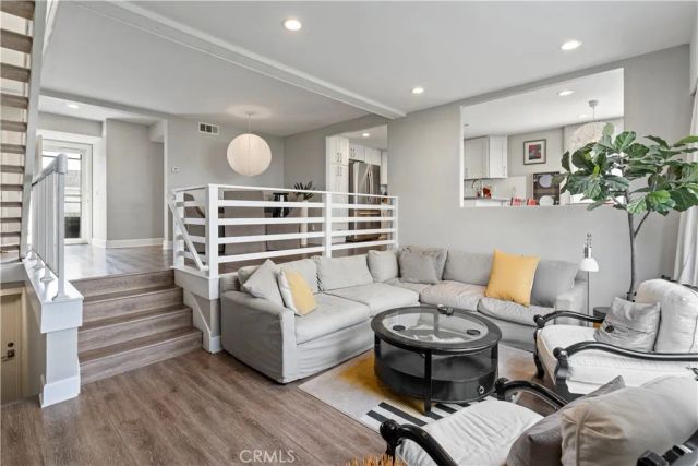 19 Odyssey Court, Newport Beach, CA 92663