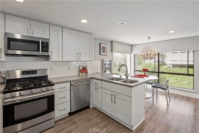 19 Odyssey Court, Newport Beach, CA 92663