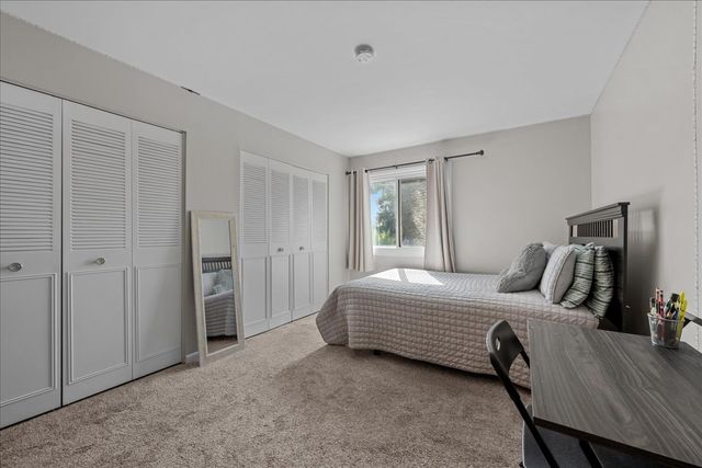 60 N Park Boulevard, Glen Ellyn, IL 60137