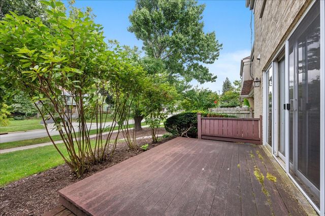 60 N Park Boulevard, Glen Ellyn, IL 60137