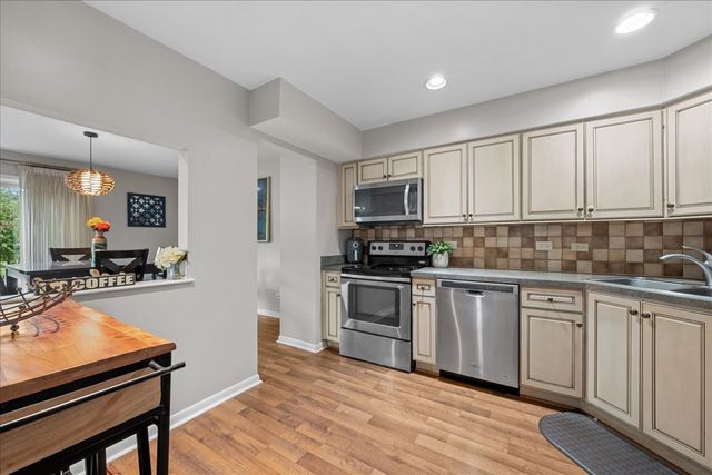 60 N Park Boulevard, Glen Ellyn, IL 60137