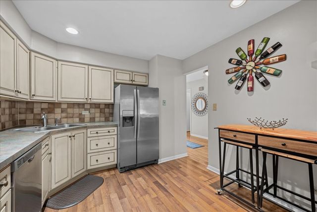 60 N Park Boulevard, Glen Ellyn, IL 60137