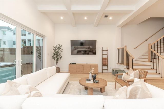 826 Nadine Street, Houston, TX 77009