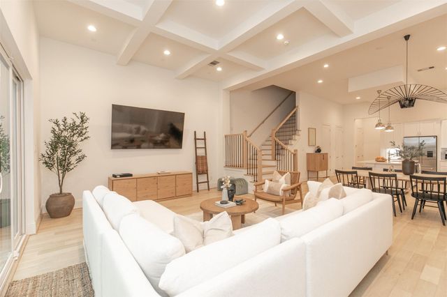 826 Nadine Street, Houston, TX 77009