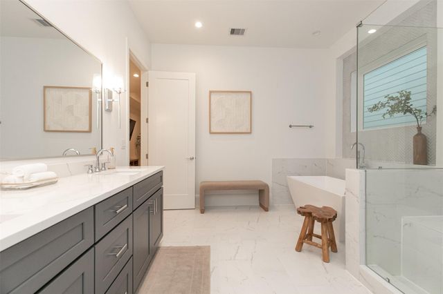 826 Nadine Street, Houston, TX 77009