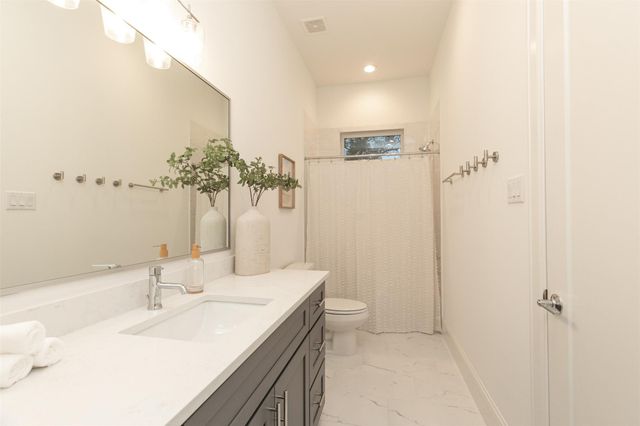 826 Nadine Street, Houston, TX 77009