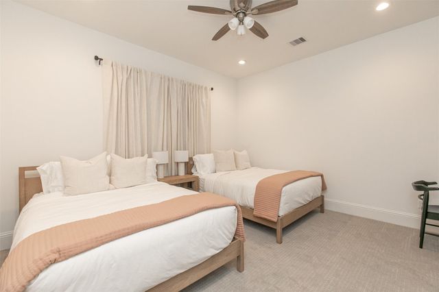 826 Nadine Street, Houston, TX 77009