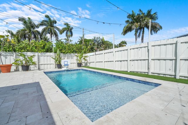 2824 NW 6th Avenue, Wilton Manors, FL 33311