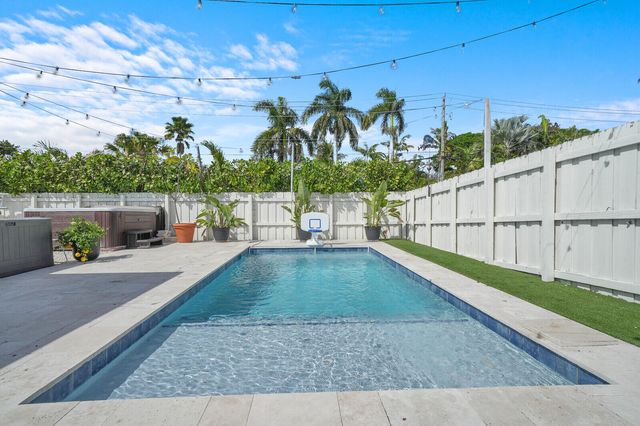 2824 NW 6th Avenue, Wilton Manors, FL 33311