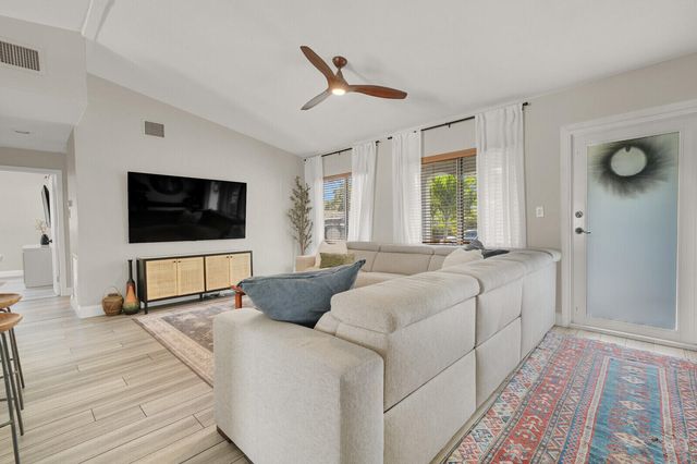 2824 NW 6th Avenue, Wilton Manors, FL 33311