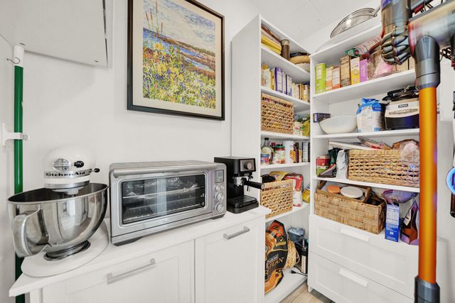 2824 NW 6th Avenue, Wilton Manors, FL 33311