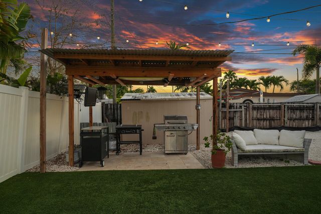 2824 NW 6th Avenue, Wilton Manors, FL 33311