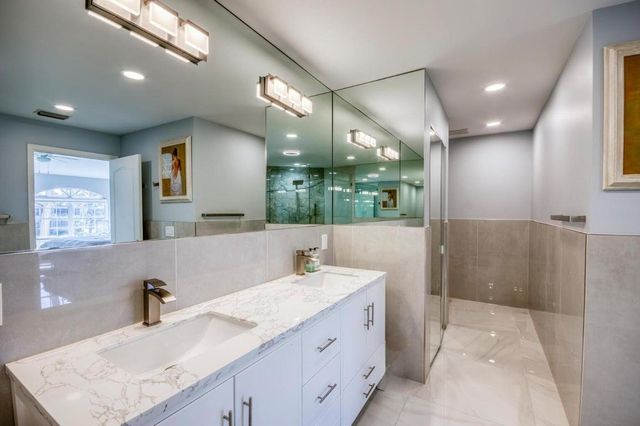 208 Legendary Circle, Palm Beach Gardens, FL 33418