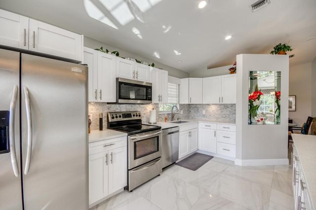 208 Legendary Circle, Palm Beach Gardens, FL 33418