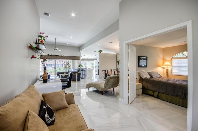 208 Legendary Circle, Palm Beach Gardens, FL 33418