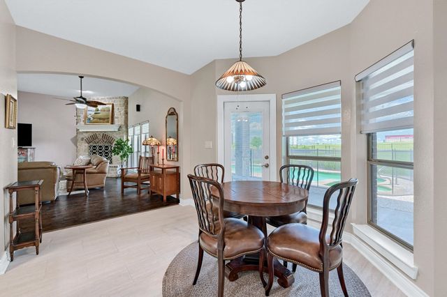 203 Sundance Drive, Van Alstyne, TX 75495
