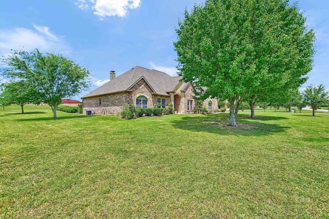 203 Sundance Drive, Van Alstyne, TX 75495