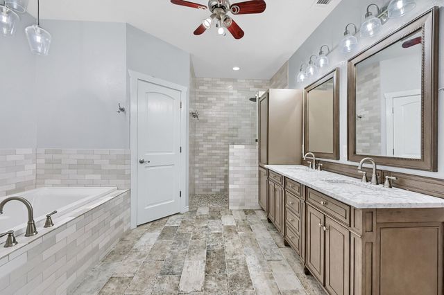 203 Sundance Drive, Van Alstyne, TX 75495