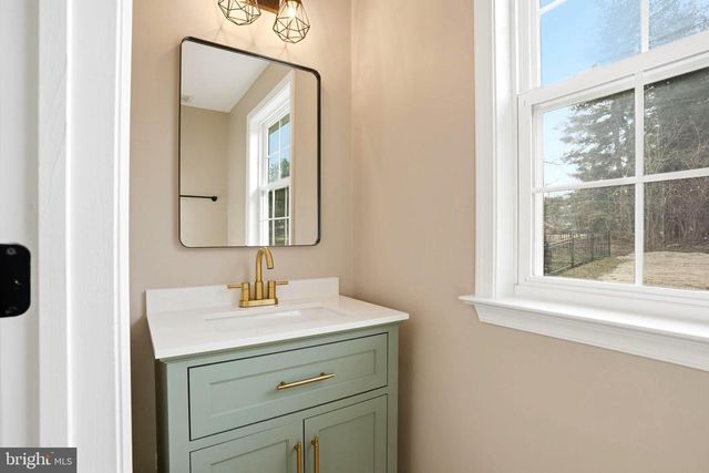 238 PENNLAND FARM DR, Perkasie, PA 18944